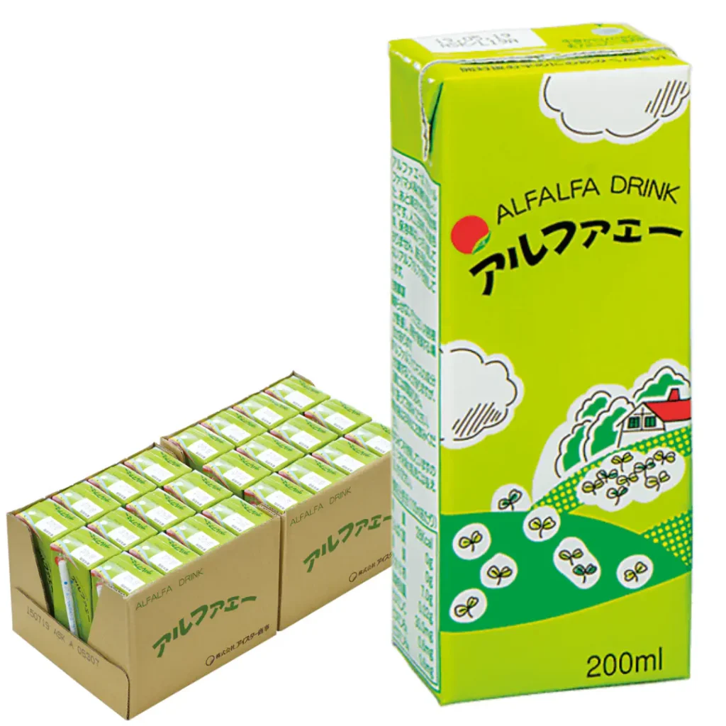 清涼飲料水アルファエー、200mlミニパックの商品画像（緑色のパッケージ／ストロー付き）と、24パック入りのケース（段ボールを開封した状態）の画像