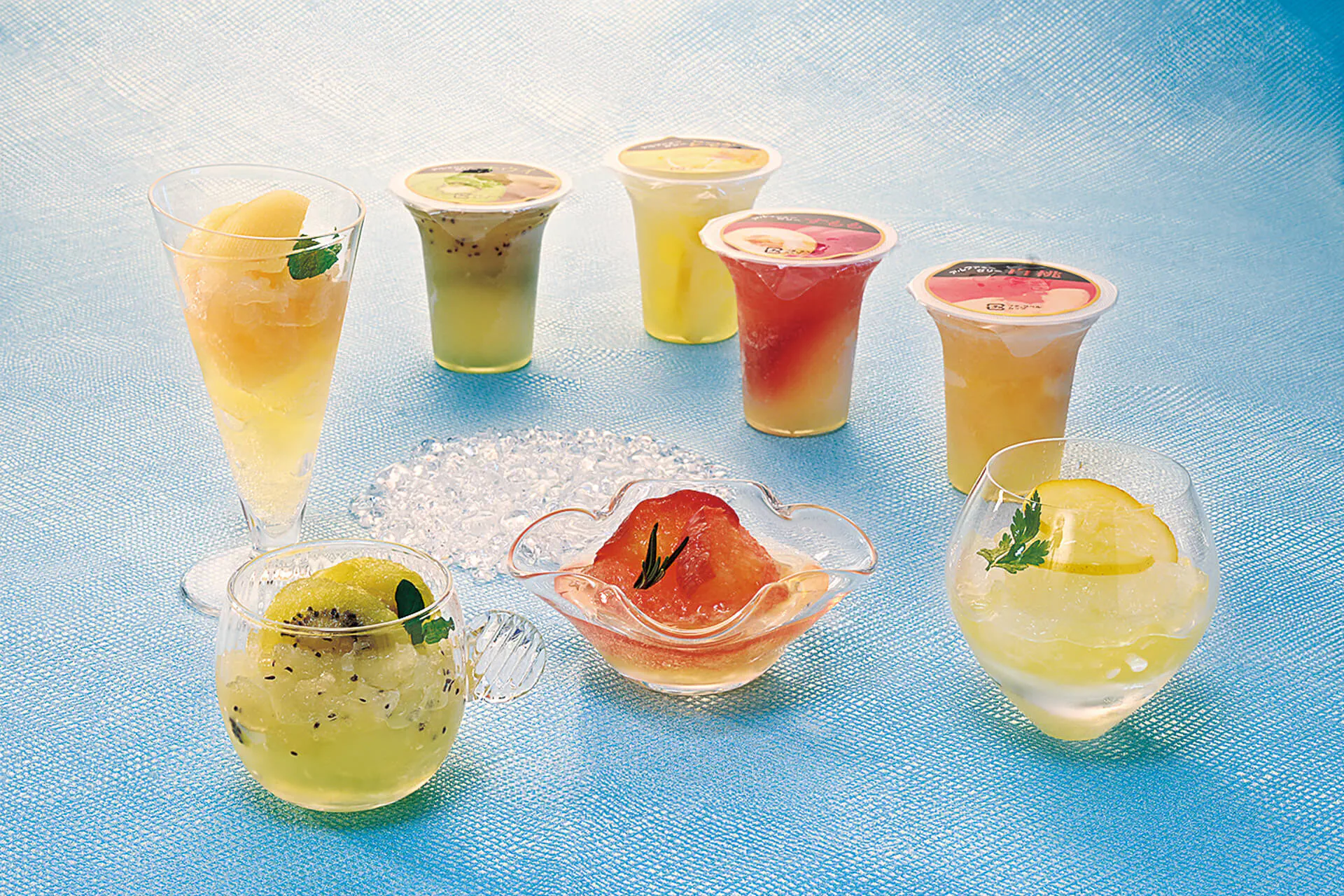 「清涼セットアルファエーゼリー」のイメージ2026／アイスター商事のオリジナル清涼飲料水「アルファエー」を山梨県産フルーツで、初夏にふさわしく爽やかなゼリーにしてお届けいたします。